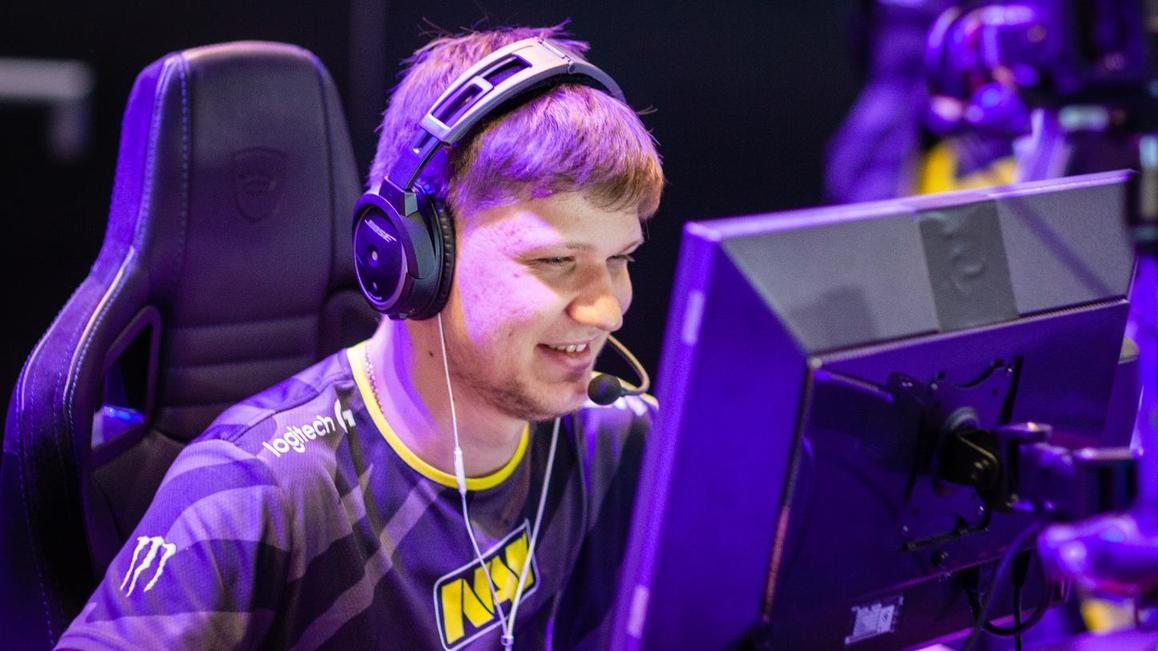 解说雨童分析季后赛形势：OMG赢下IG将晋级 WEvsLNG谁赢谁进季后赛