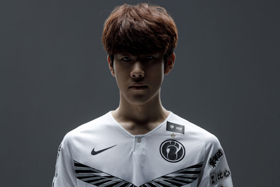 Ninjas in Pyjamas 对 Cryin 感兴趣；