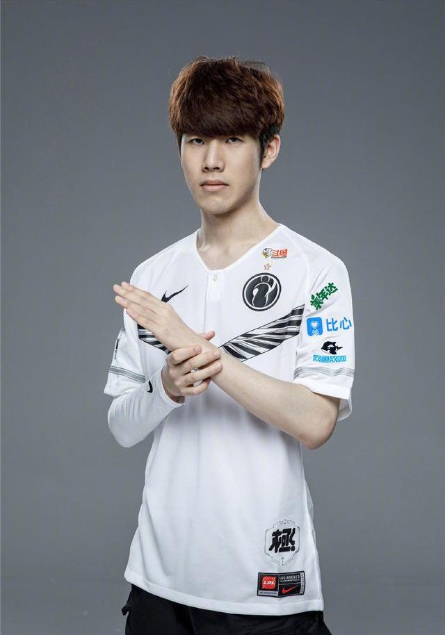 Valve正在积极改善反作弊系统，Counter-Strike 2： VACnet 3.0 - Gabe Follower